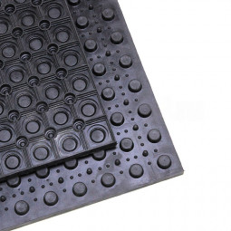 Коврик бытовой ячеистый 380х570х15